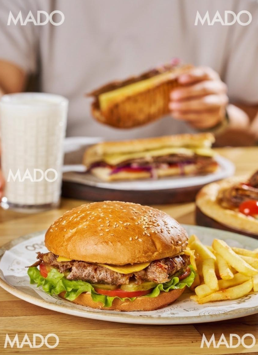 MADO-nun ÖZƏL MENYU-sunda dönər çeşidləri - FOTOLAR
